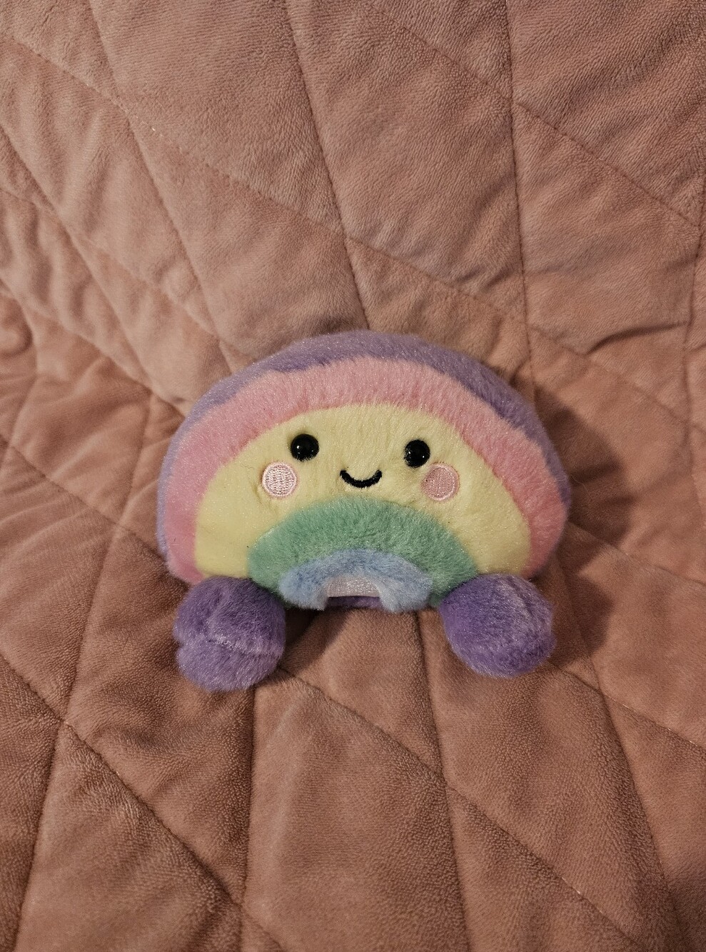 Palm Pals Plush Vivi Rainbow